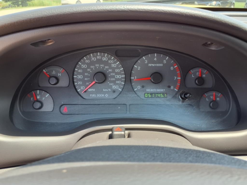 Ford Mustang GT Deluxe Convertible 2001