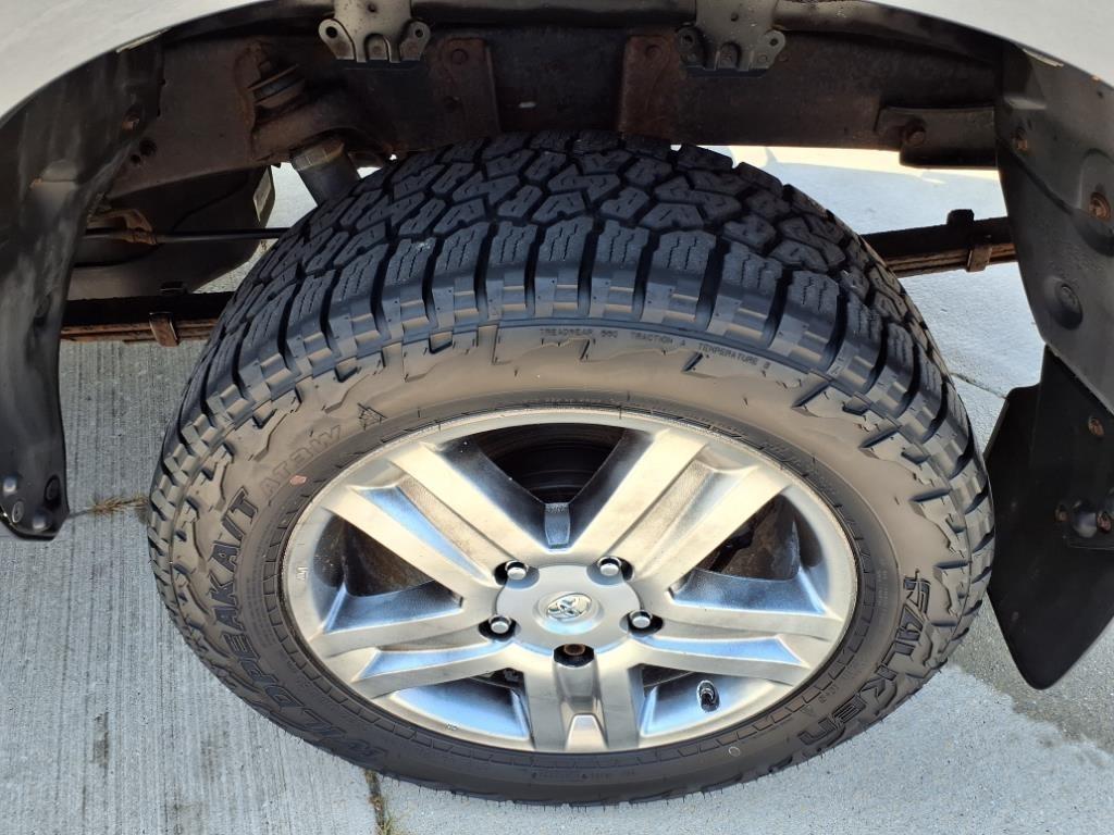 Toyota Tundra Limited Double Cab 5.7L 4WD 2008