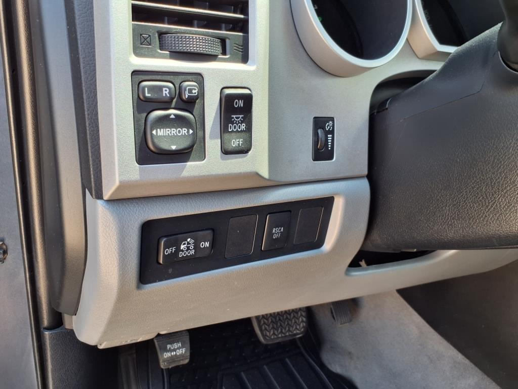 Toyota Tundra Limited Double Cab 5.7L 4WD 2008