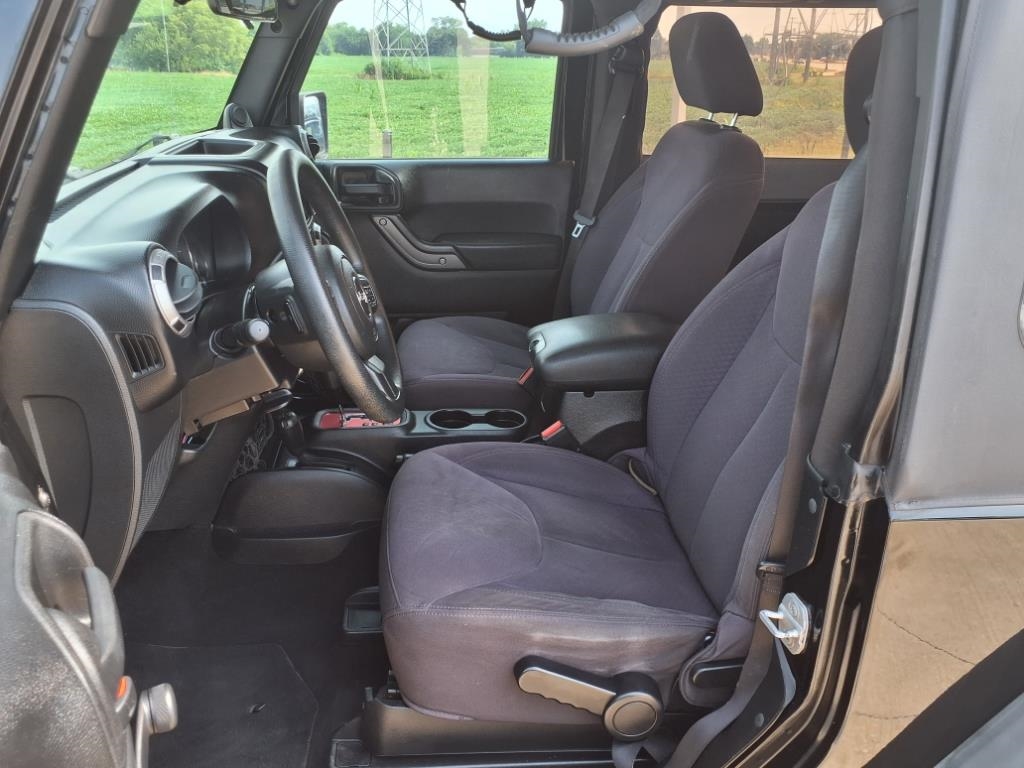 Jeep Wrangler Sport 4WD 2013