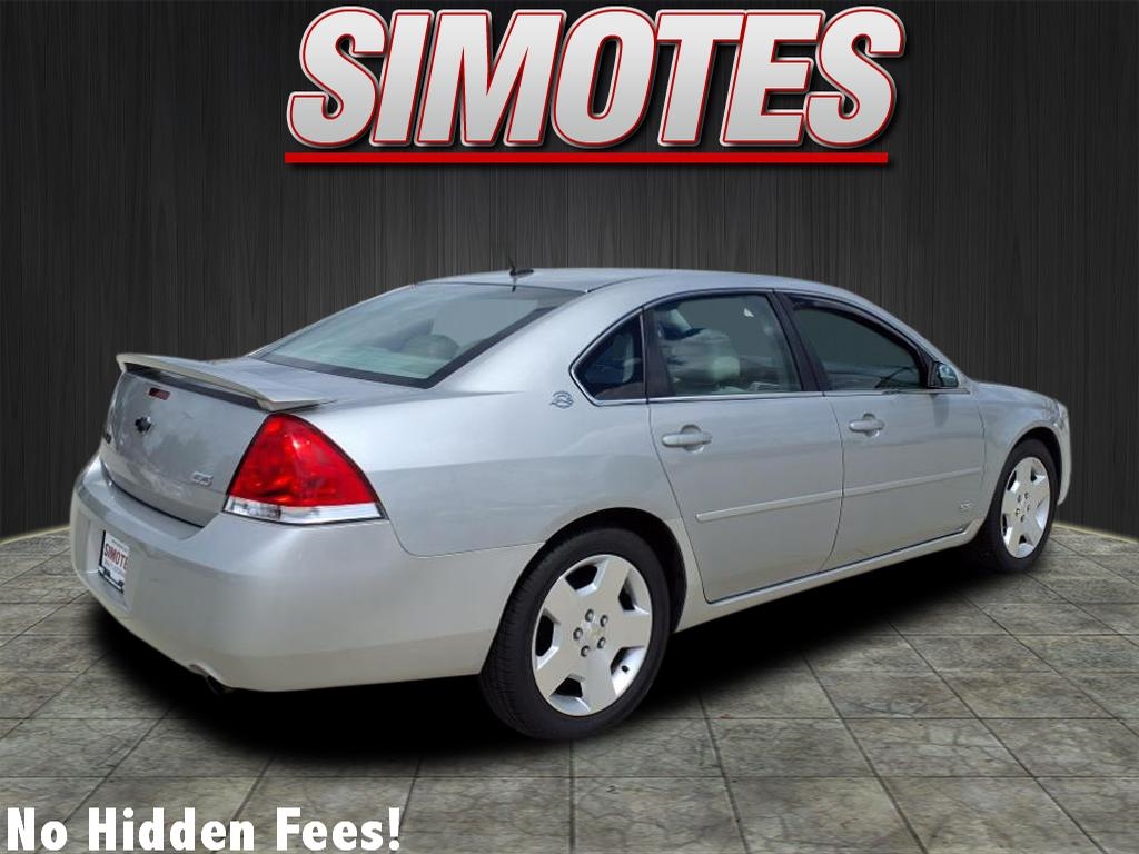 2008 Chevrolet Impala SS photo 2