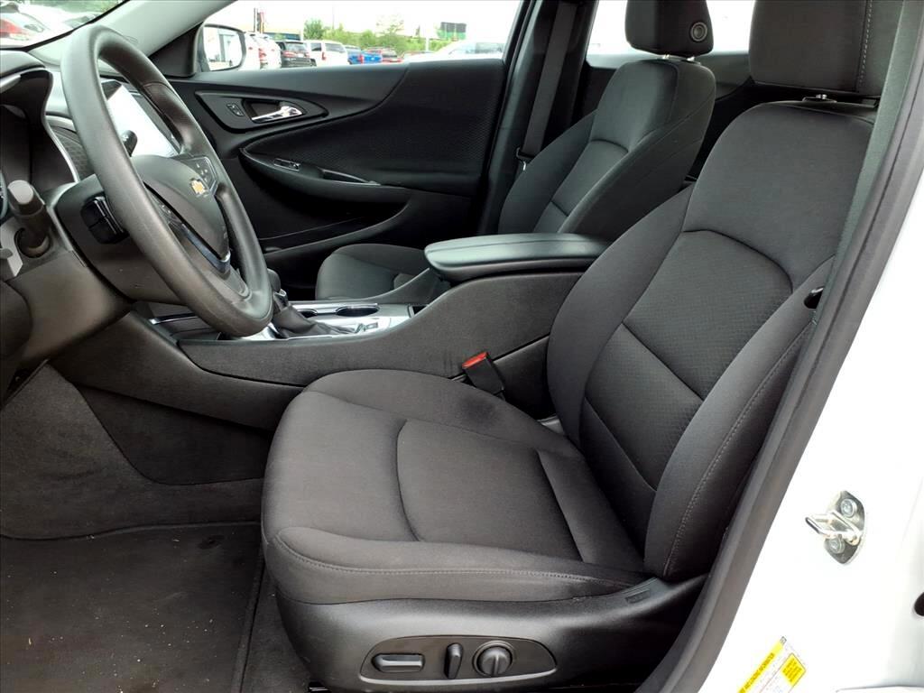 2023 Chevrolet Malibu 1LT photo 10