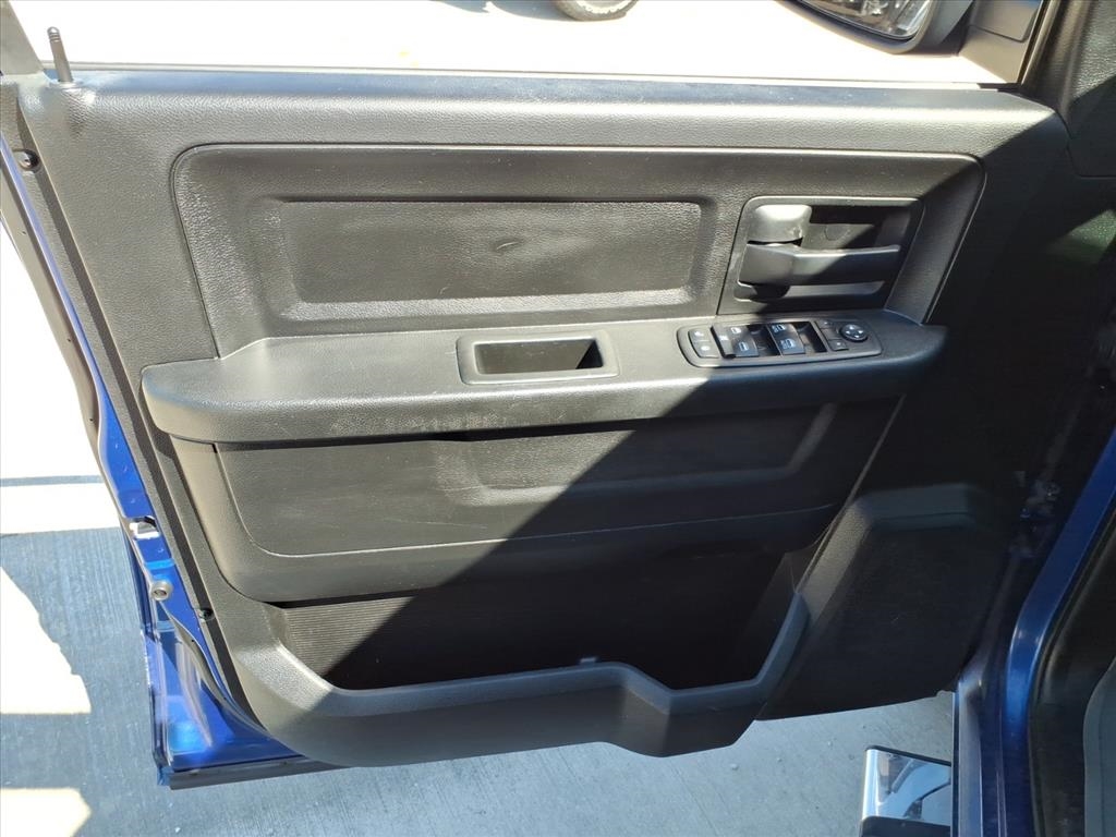 RAM 1500 Classic Tradesman Quad Cab 4WD 2019