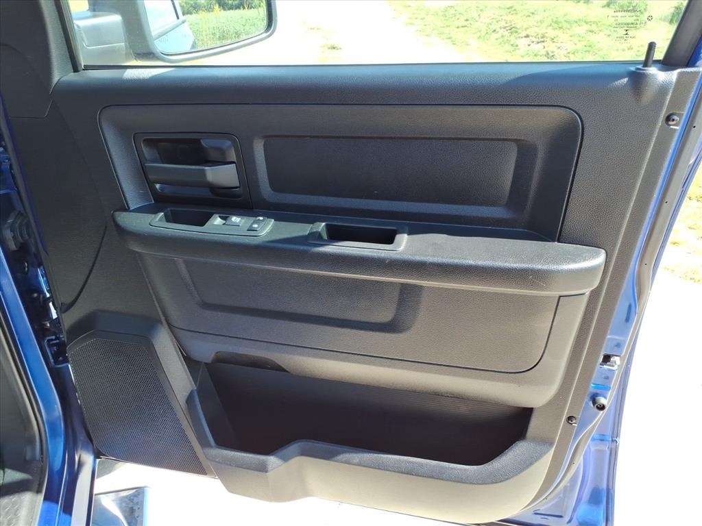 RAM 1500 Classic Tradesman Quad Cab 4WD 2019