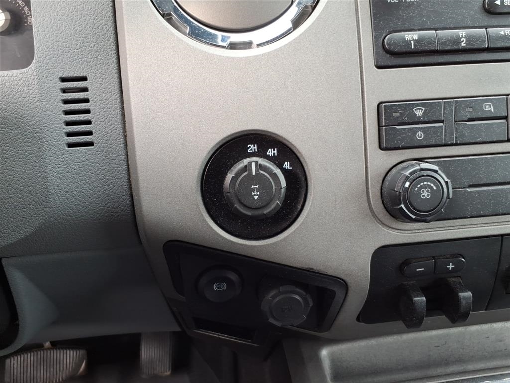 Ford F-250 SD XLT Crew Cab 4WD 2016