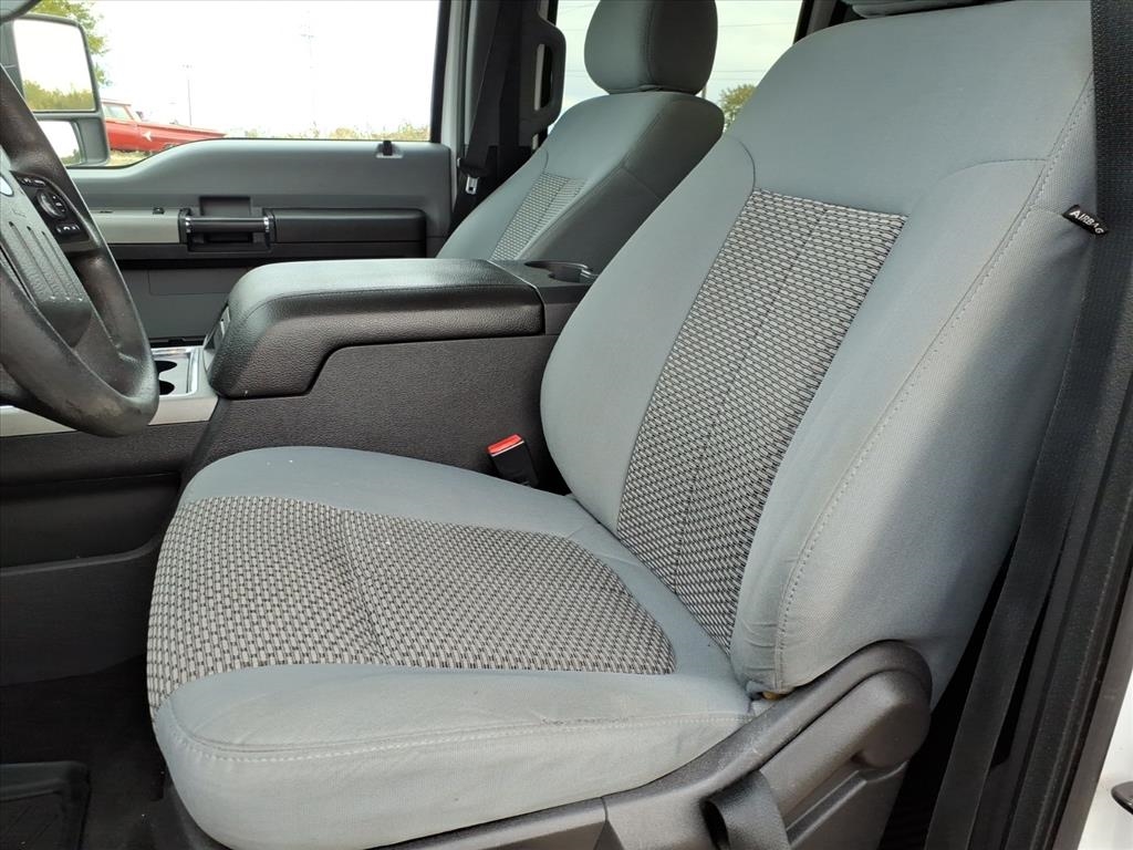 Ford F-250 SD XLT Crew Cab 4WD 2016