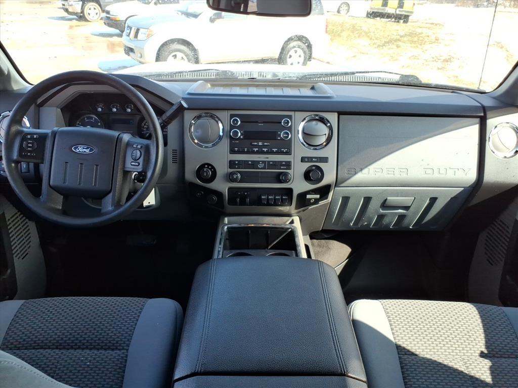 Ford F-250 SD XLT Crew Cab 4WD 2016