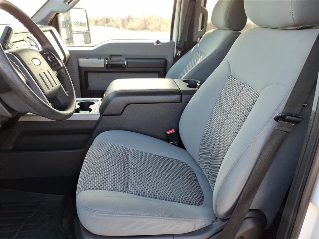 Ford F-250 SD XLT Crew Cab 4WD 2016