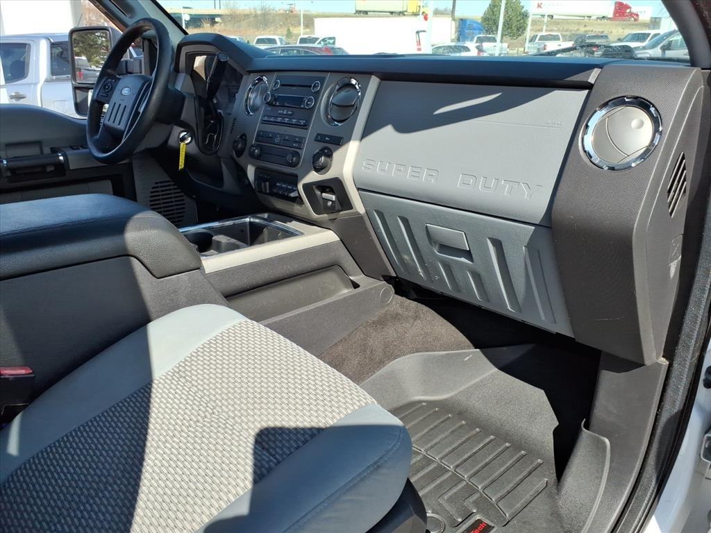 Ford F-250 SD XLT Crew Cab 4WD 2016