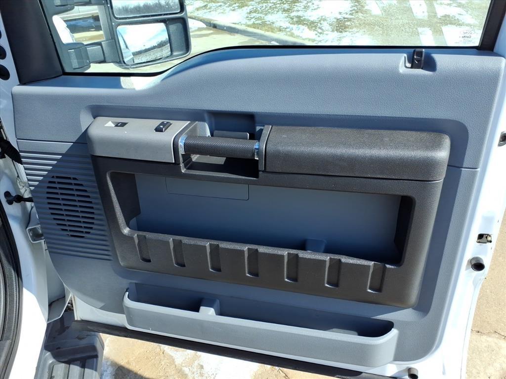 Ford F-250 SD XLT Crew Cab 4WD 2016