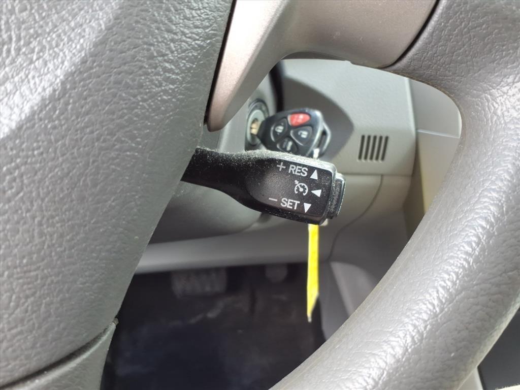 Toyota Corolla LE 4-Speed AT 2010