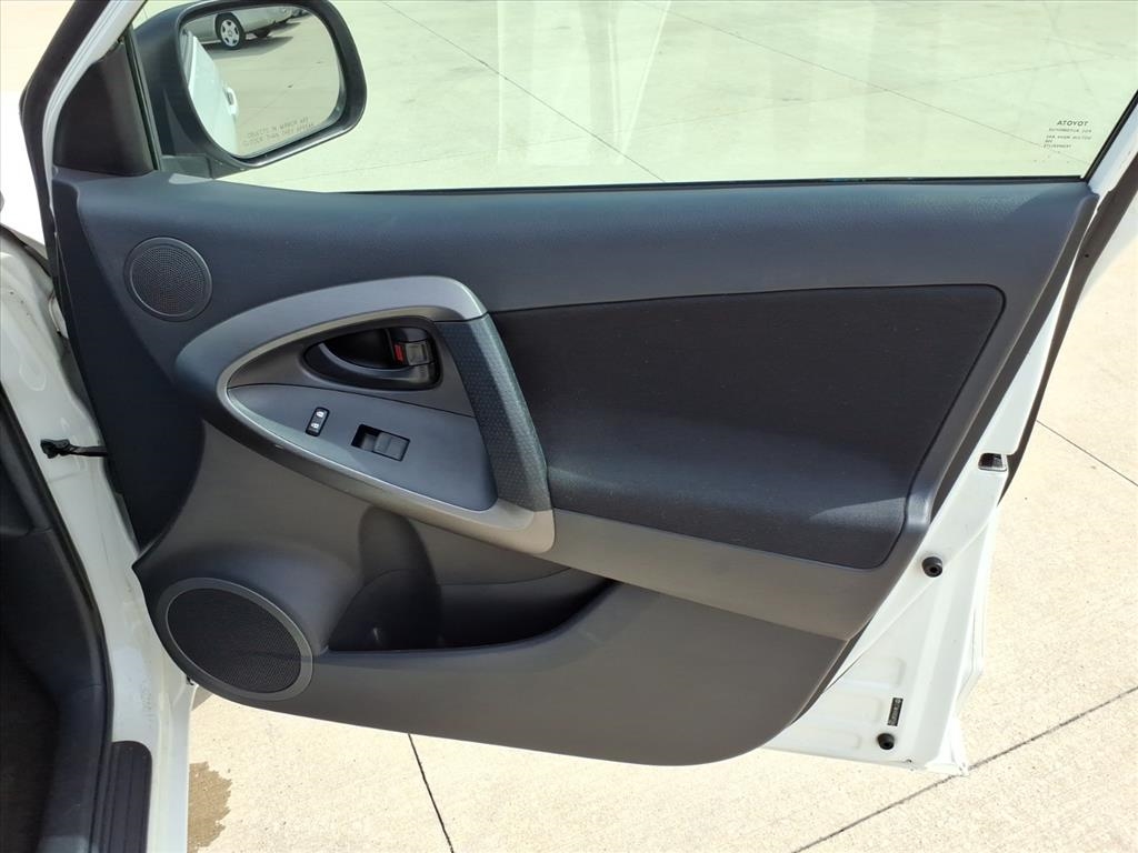 Toyota RAV4 Sport V6 2WD 2012