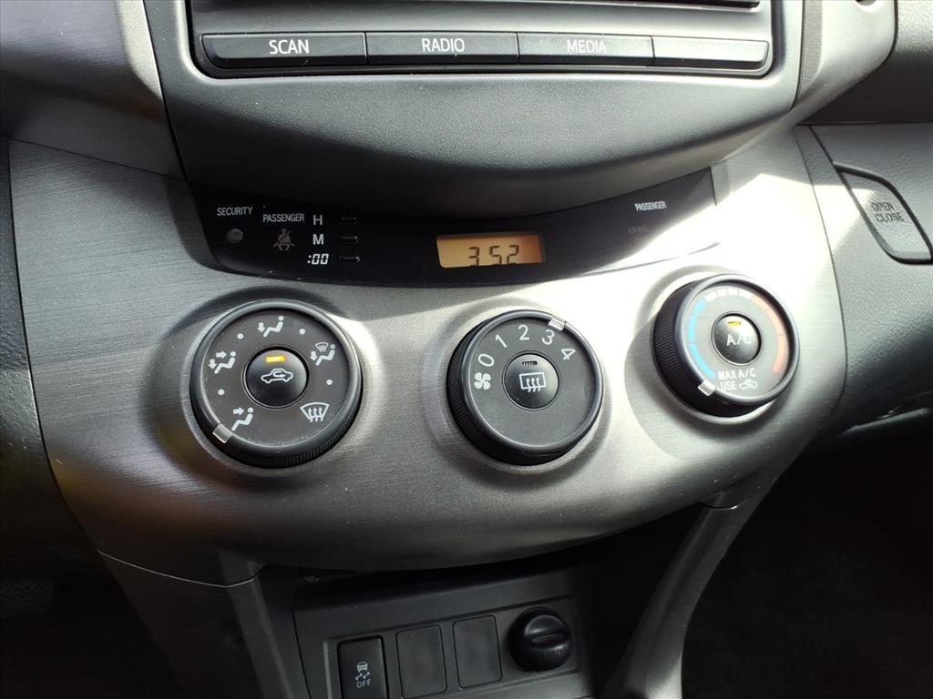 Toyota RAV4 Sport V6 2WD 2012