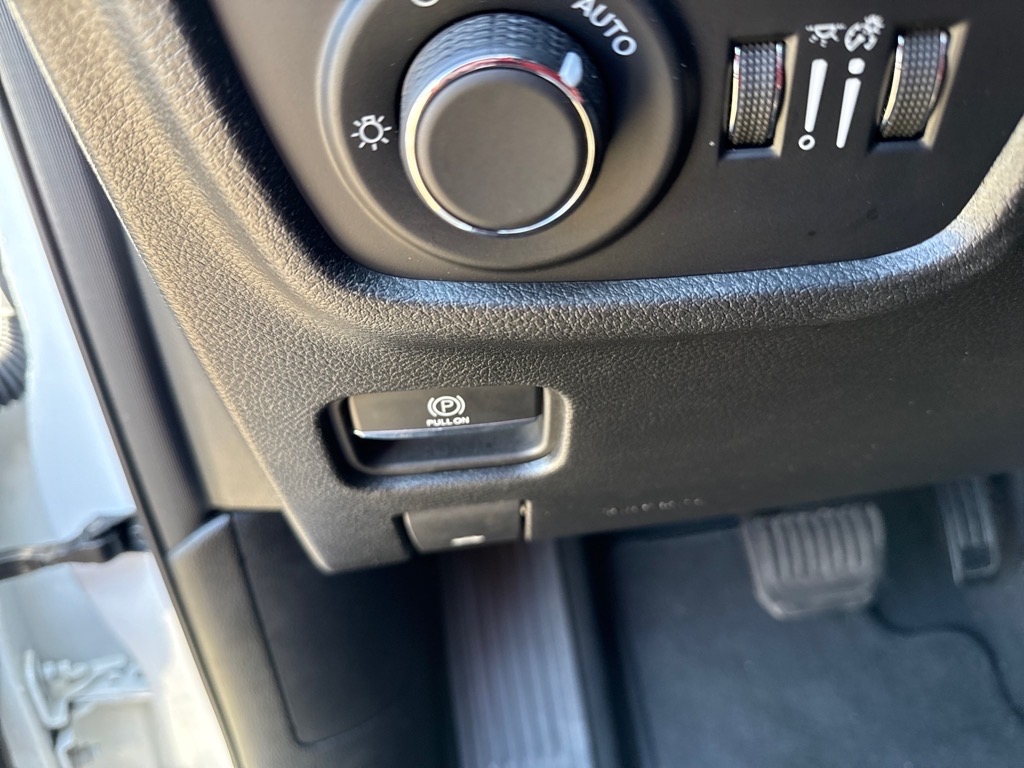 2024 Jeep Grand Cherokee Laredo photo 12