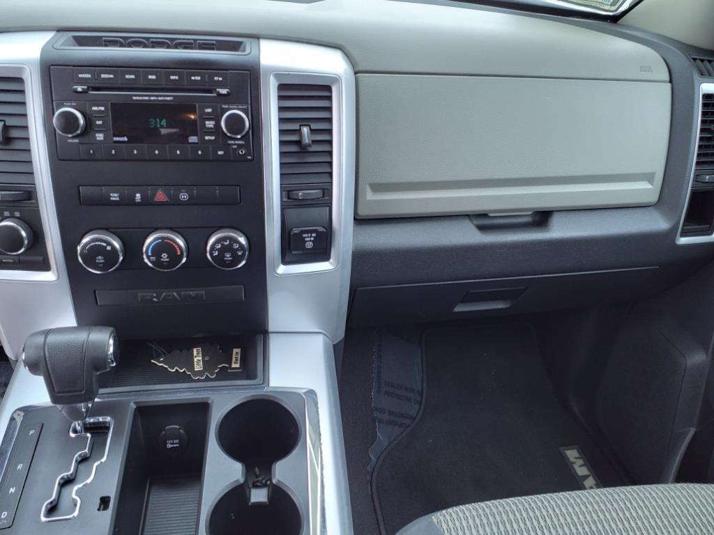 RAM 1500 SLT LWB 4WD 2012