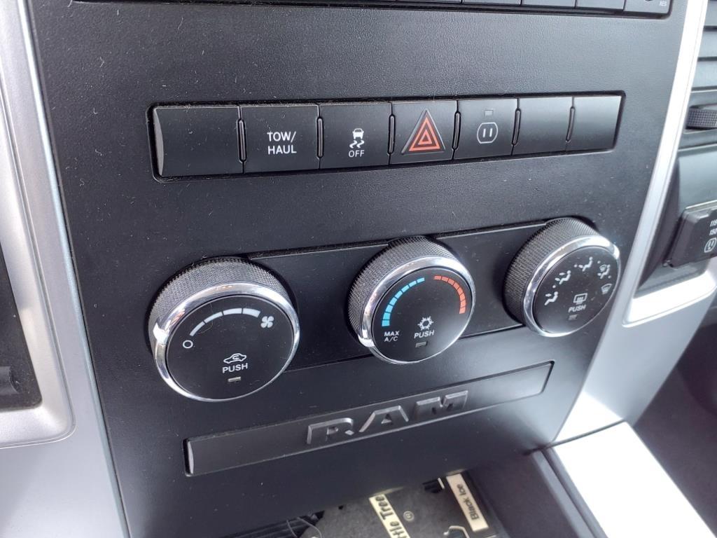 RAM 1500 SLT LWB 4WD 2012