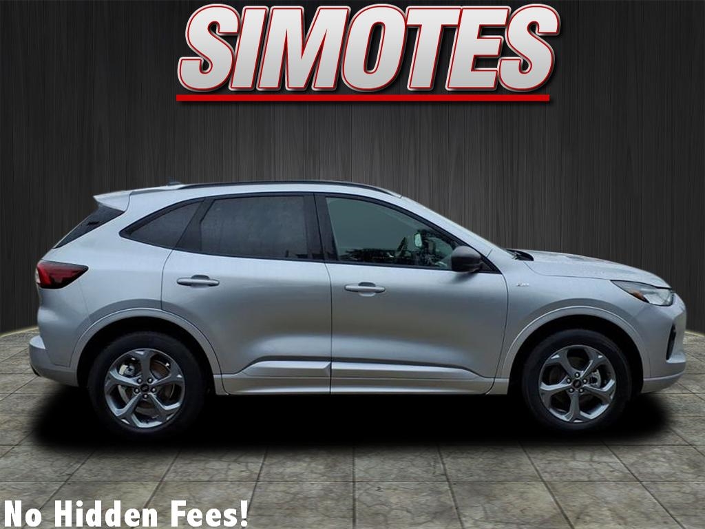 2024 Ford Escape ST-Line photo 2