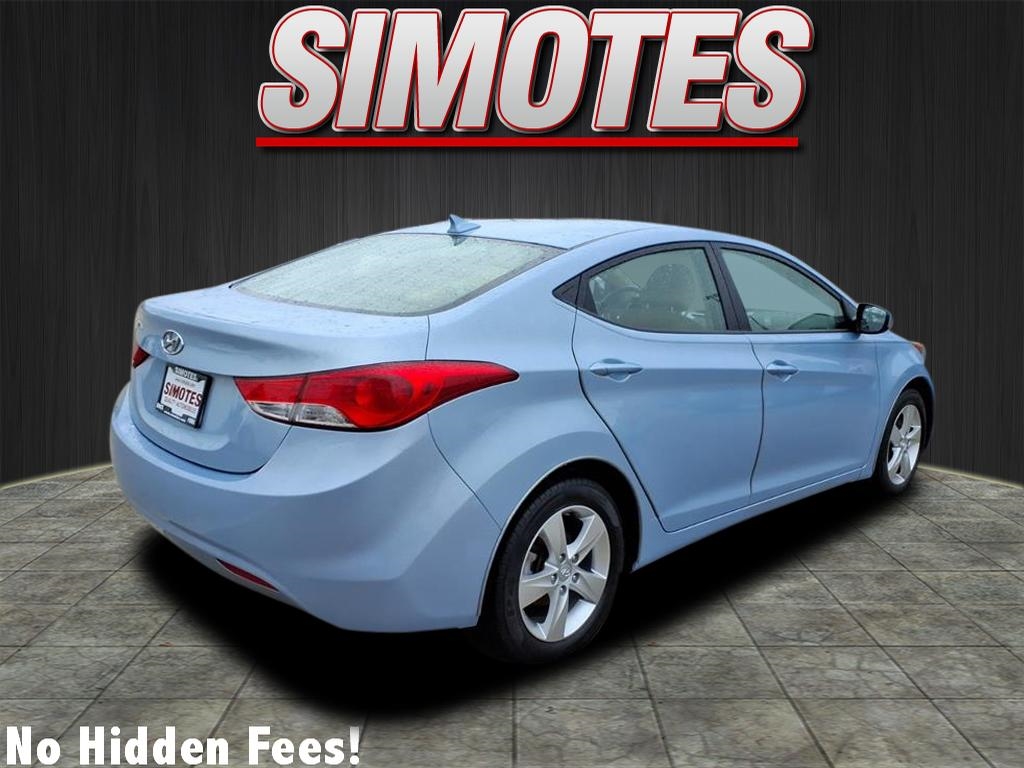 2011 Hyundai Elantra GLS photo 3