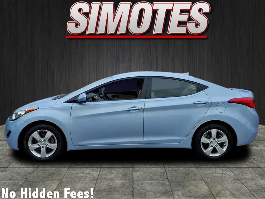 2011 Hyundai Elantra GLS photo 4