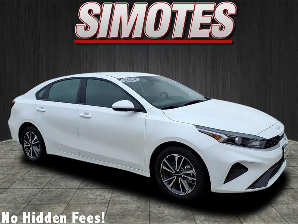 2024 Kia Forte LXS's photo