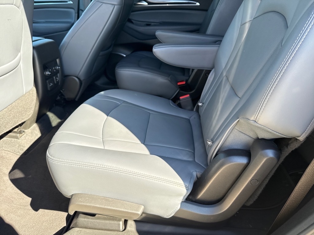 Buick Enclave Premium FWD 2024 Buick Enclave Premium FWD 2024
