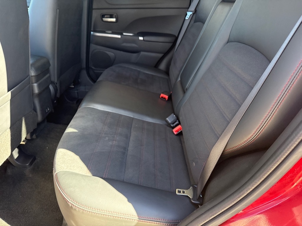 Mitsubishi Outlander Sport 2.0 ES 4WD 2024 Mitsubishi Outlander Sport 2.0 ES 4WD 2024