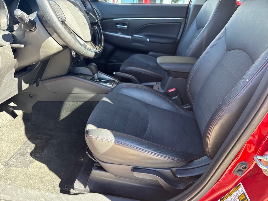 Mitsubishi Outlander Sport 2.0 ES 4WD 2024 Mitsubishi Outlander Sport 2.0 ES 4WD 2024