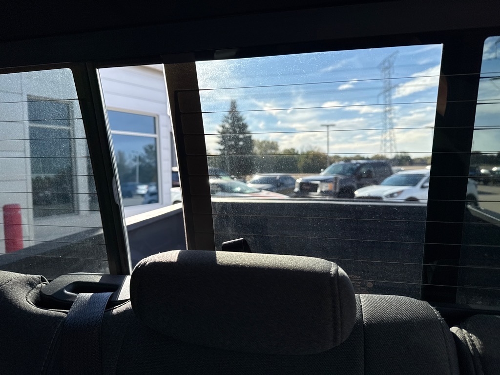 RAM 1500 Classic Tradesman Crew Cab SWB 4WD 2023 RAM 1500 Classic Tradesman Crew Cab SWB 4WD 2023