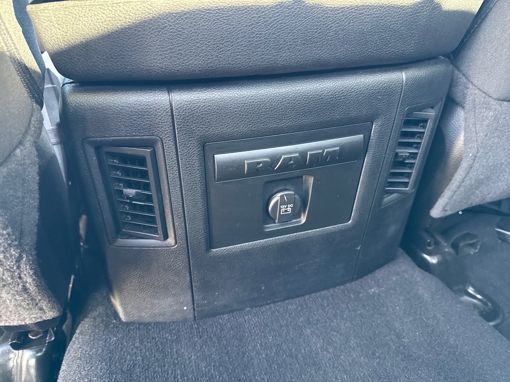 RAM 1500 Classic Tradesman Crew Cab SWB 4WD 2023 RAM 1500 Classic Tradesman Crew Cab SWB 4WD 2023