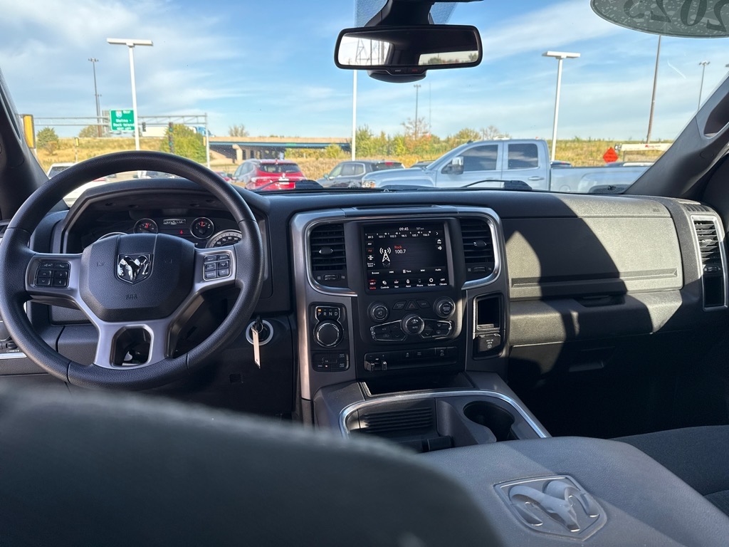 RAM 1500 Classic Tradesman Crew Cab SWB 4WD 2023 RAM 1500 Classic Tradesman Crew Cab SWB 4WD 2023