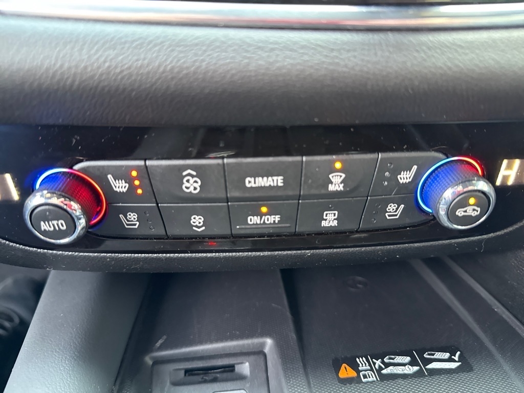 Buick Enclave Premium AWD 2024 Buick Enclave Premium AWD 2024