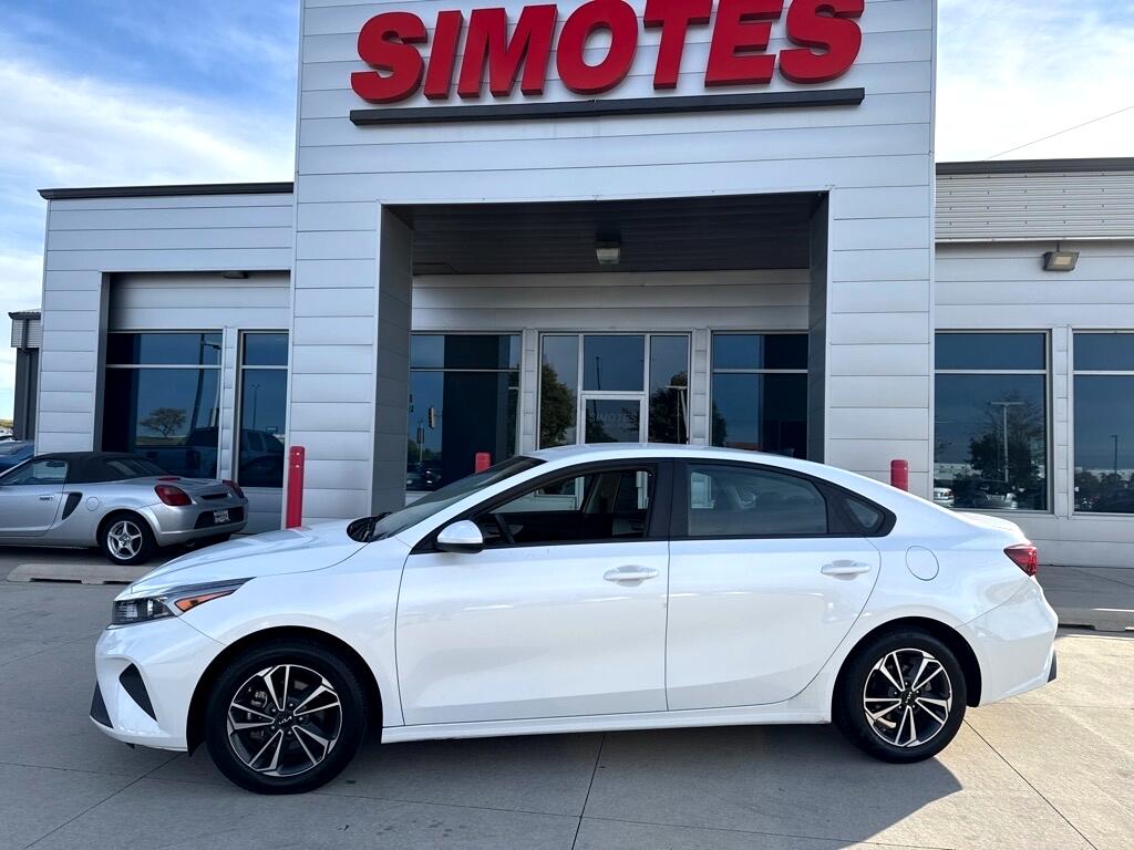 2024 Kia Forte LXS's photo