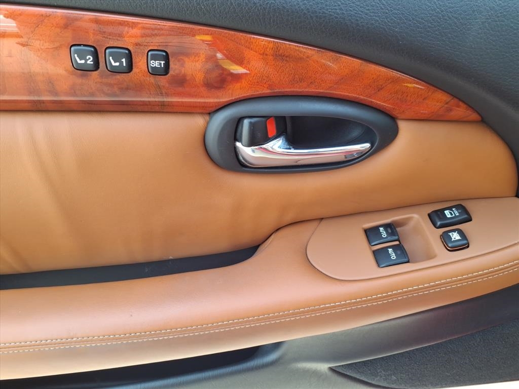 Lexus SC 430 Convertible 2005