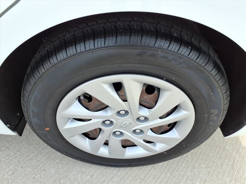 Hyundai Elantra SE 6M 2019