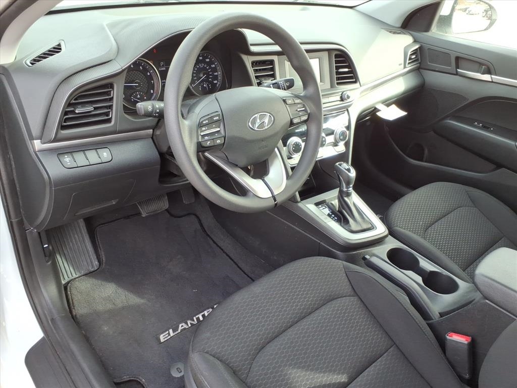 Hyundai Elantra SE 6M 2019