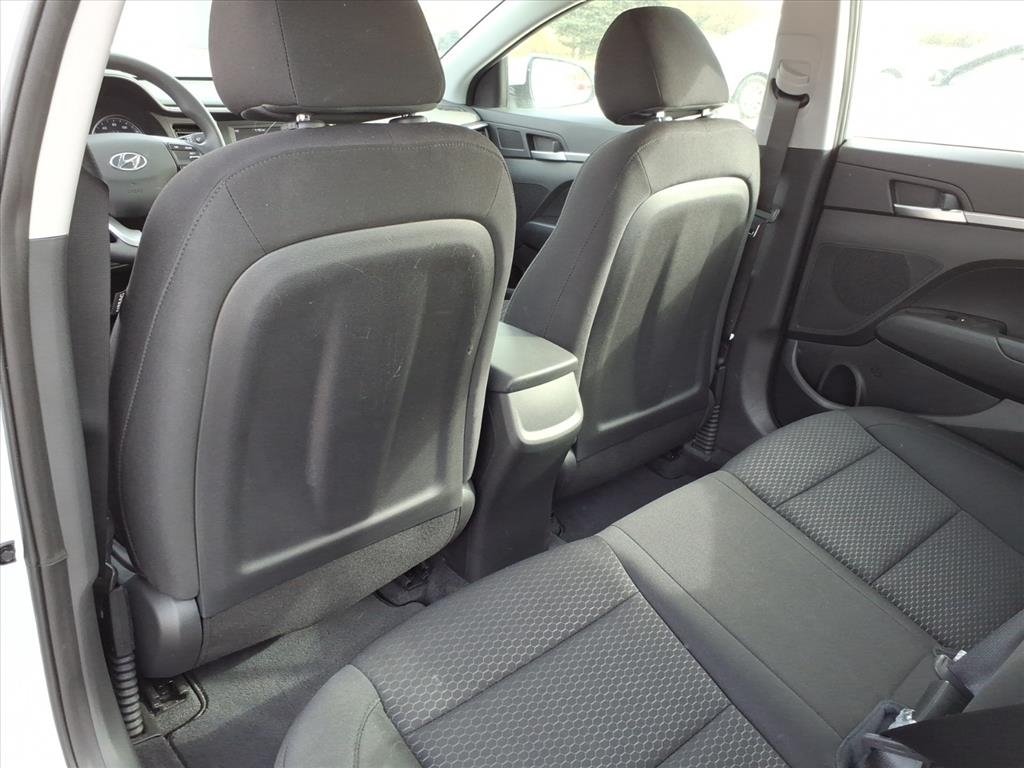 Hyundai Elantra SE 6M 2019