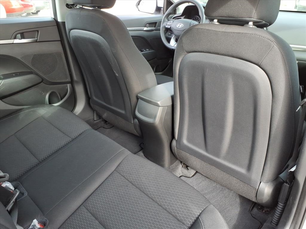 Hyundai Elantra SE 6M 2019