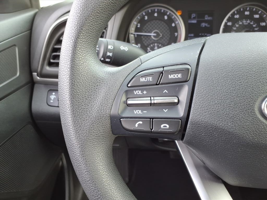 Hyundai Elantra SE 6M 2019