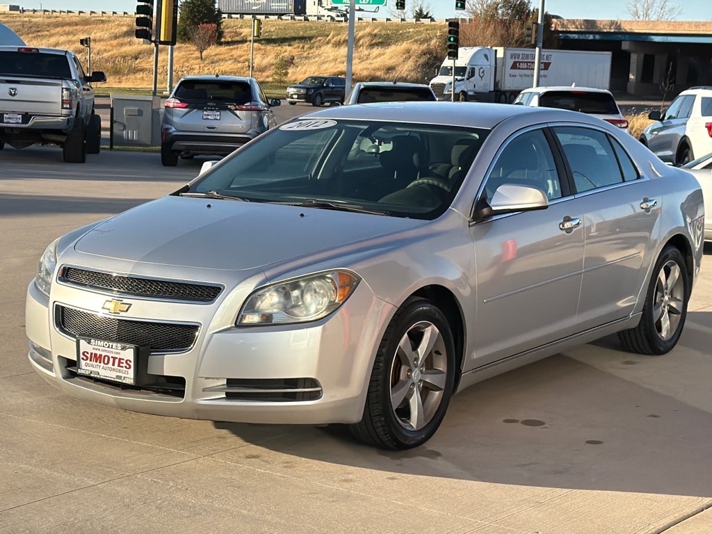 2012 Chevrolet Malibu 1LT photo 2