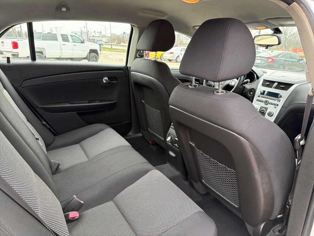 Chevrolet Malibu 1LT 2012