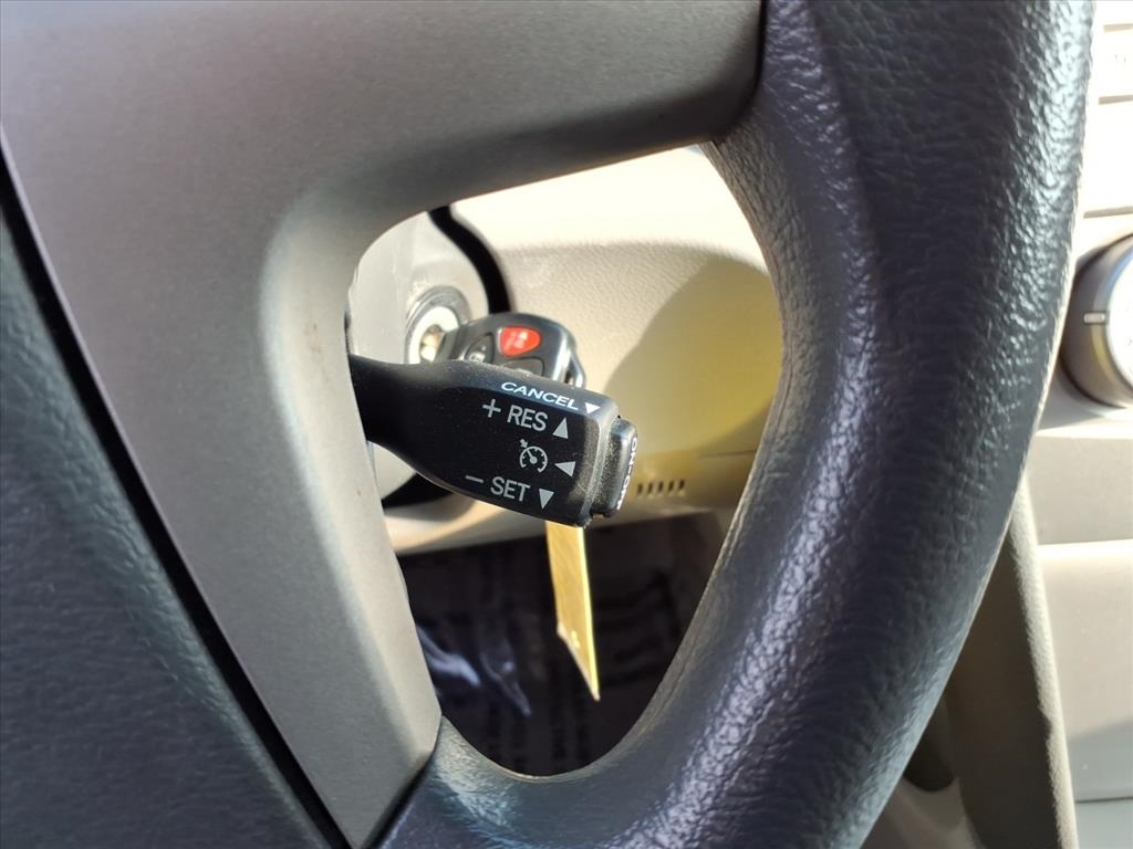 Toyota Camry LE 6-Spd AT 2011