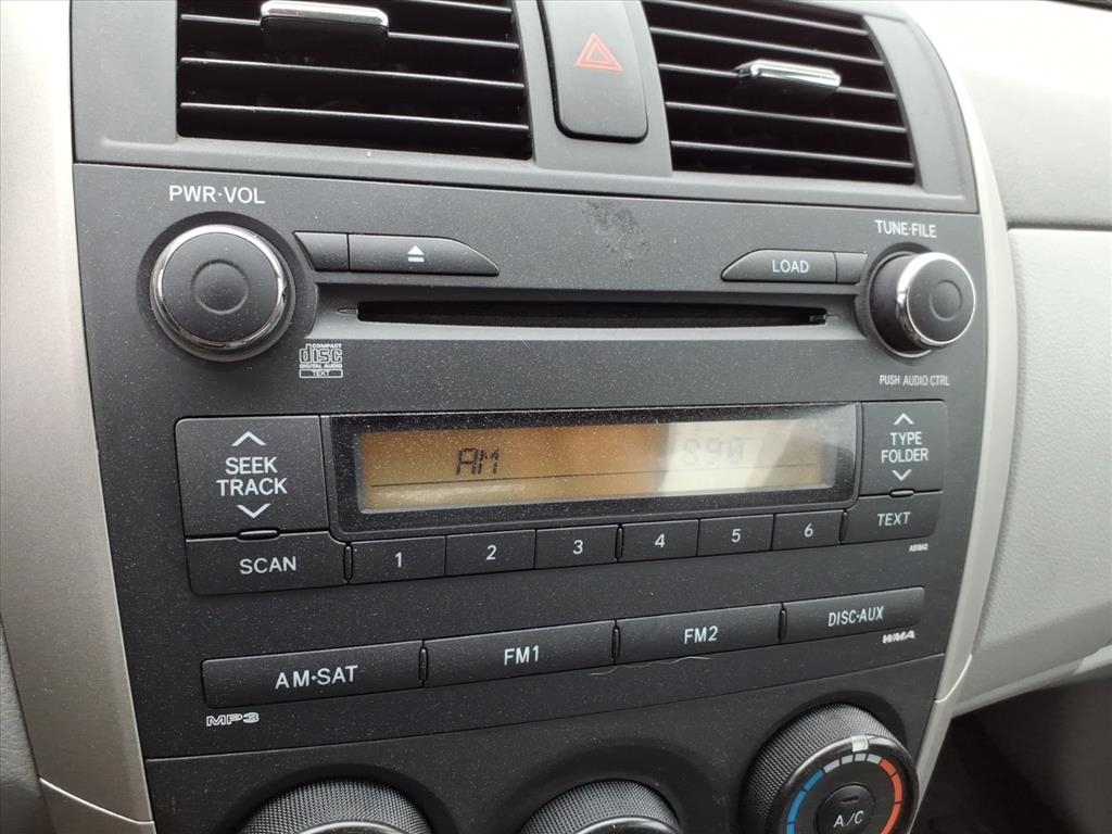 Toyota Corolla LE 4-Speed AT 2010