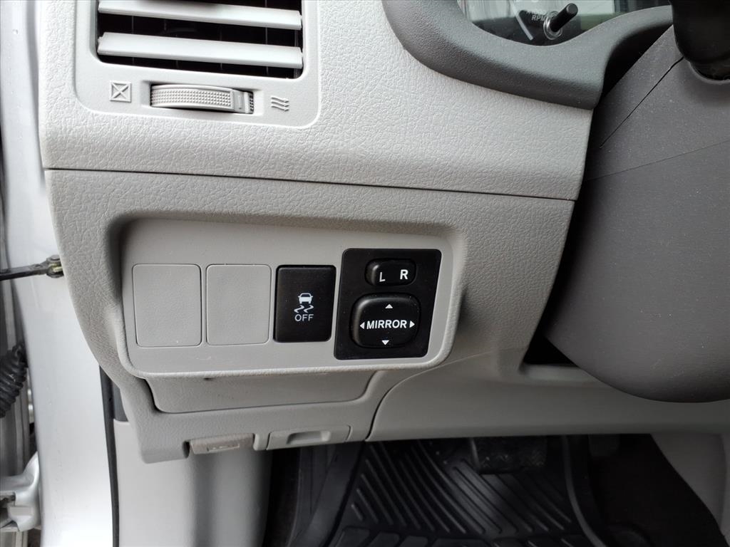 Toyota Corolla LE 4-Speed AT 2010