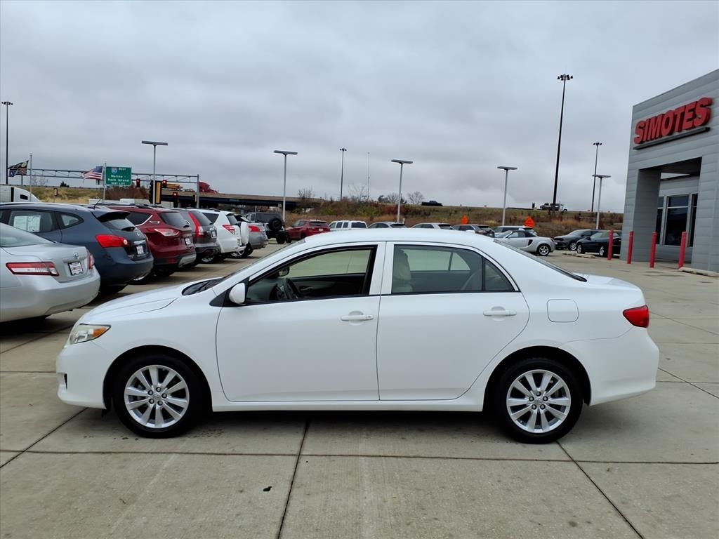 Toyota Corolla LE 4-Speed AT 2009