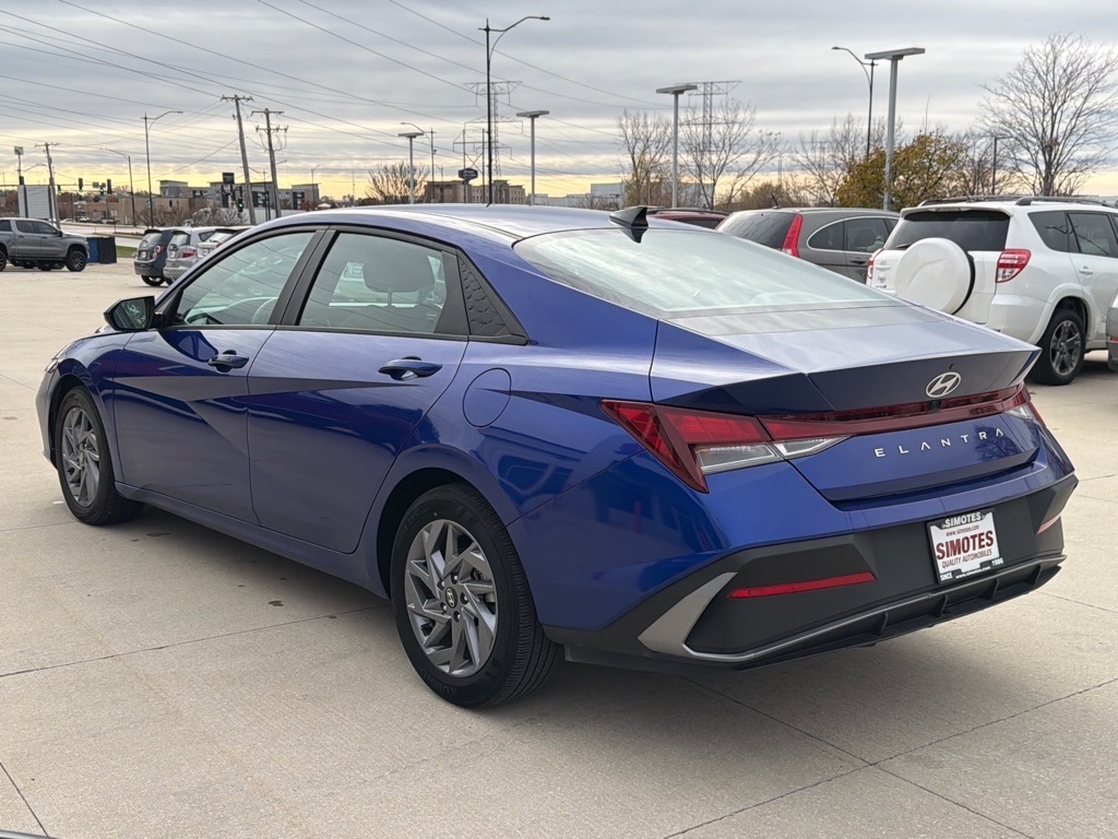 Hyundai Elantra SEL 2024