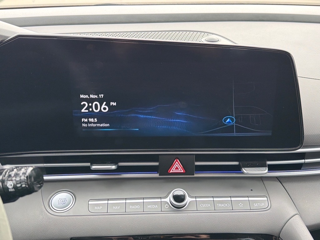 Hyundai Elantra SEL 2024