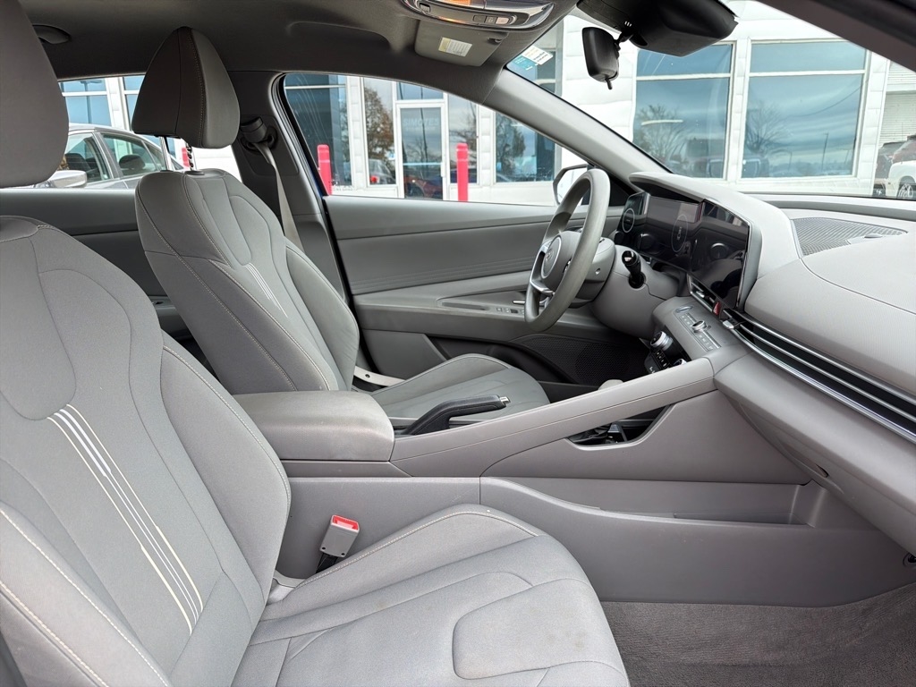 Hyundai Elantra SEL 2024