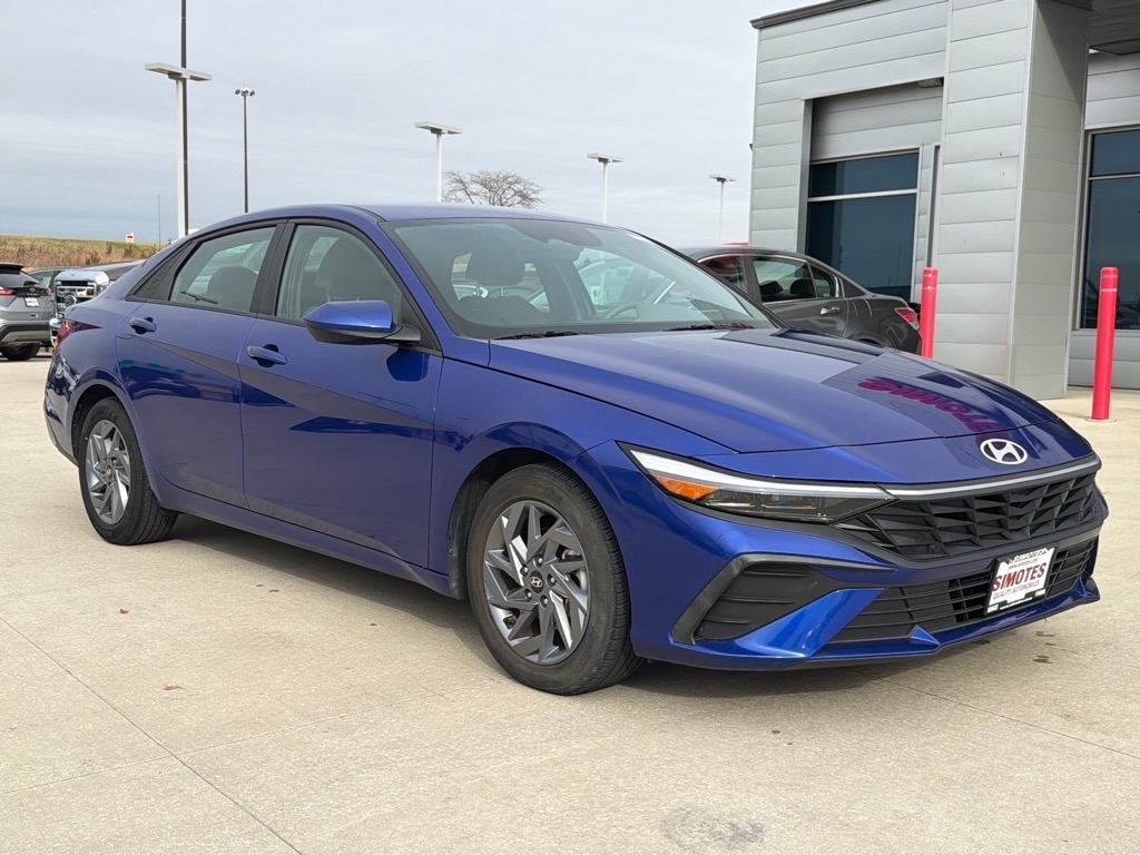 Hyundai Elantra SEL 2024