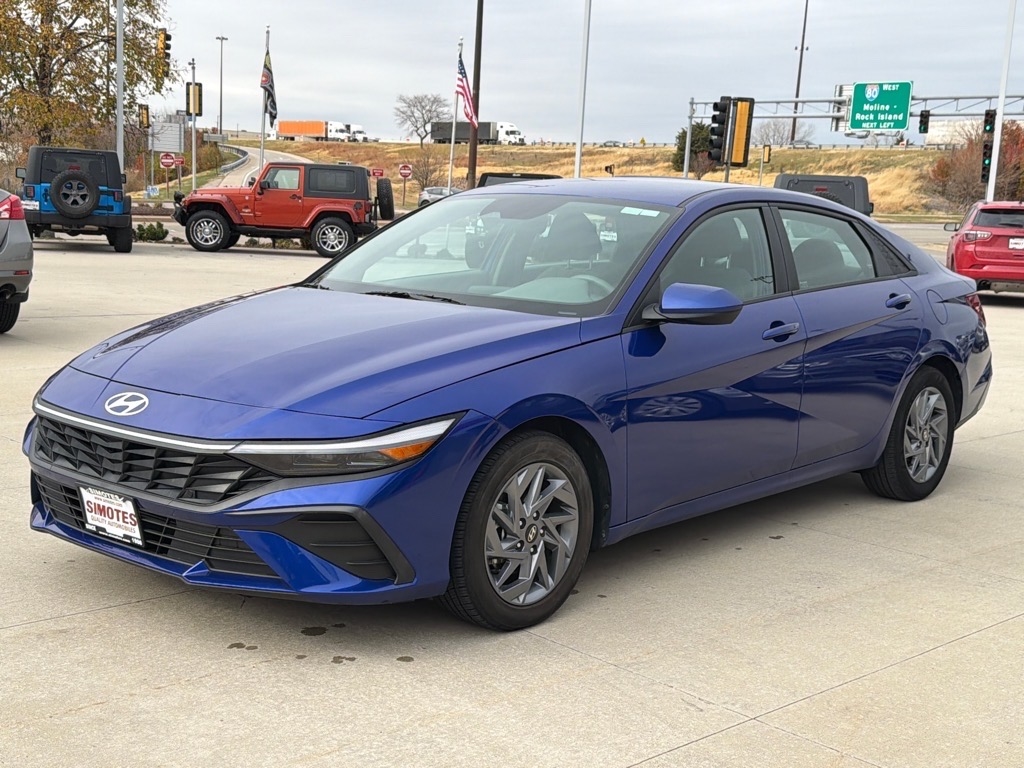 Hyundai Elantra SEL 2024