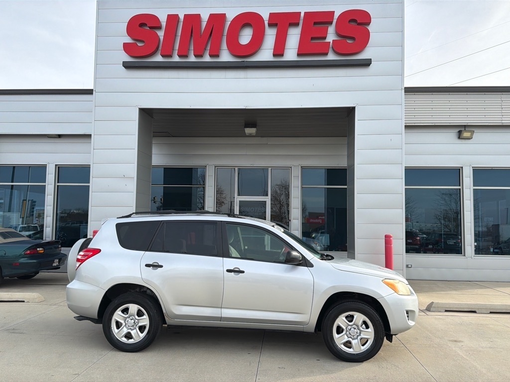 Toyota RAV4 Base I4 2WD 2011